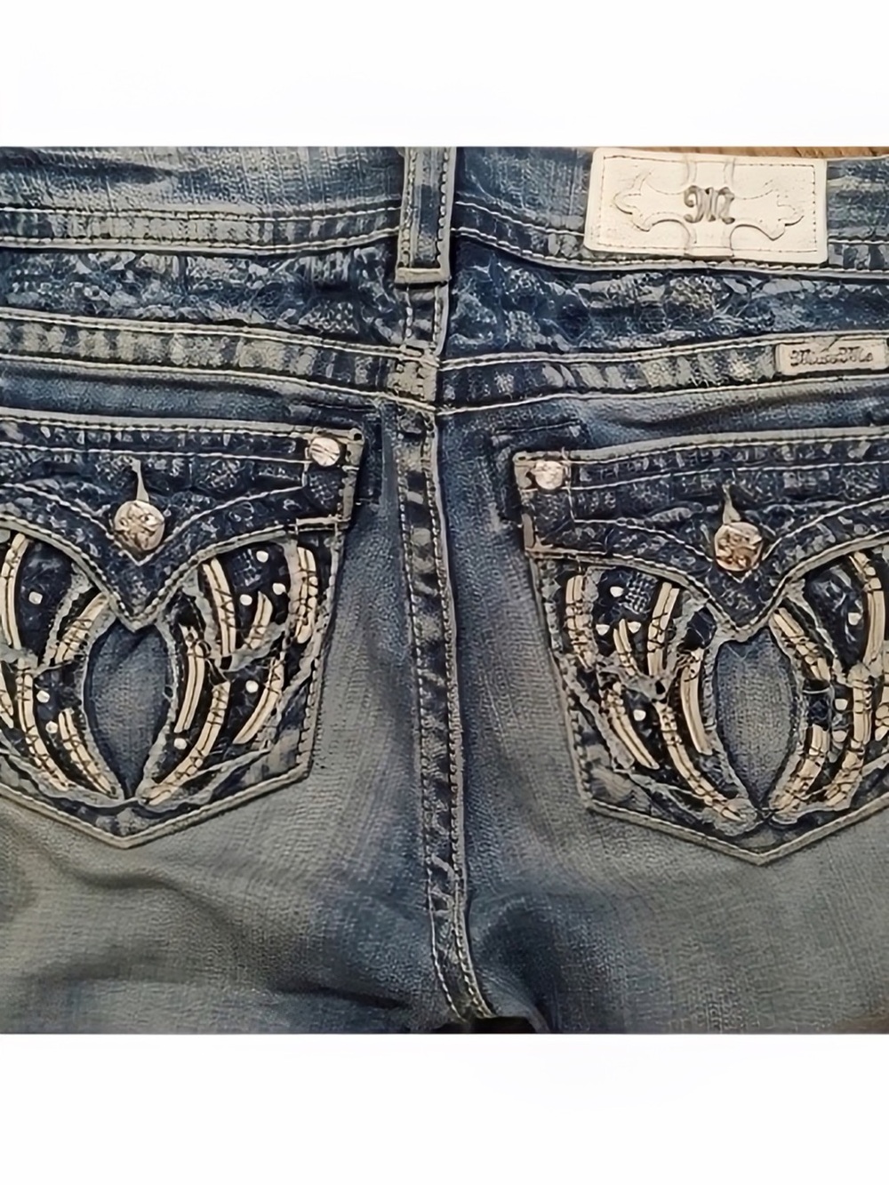Gorgeous Miss Me Standard Skinny Jeans With Wing Embellished Pockets 31” Inseam